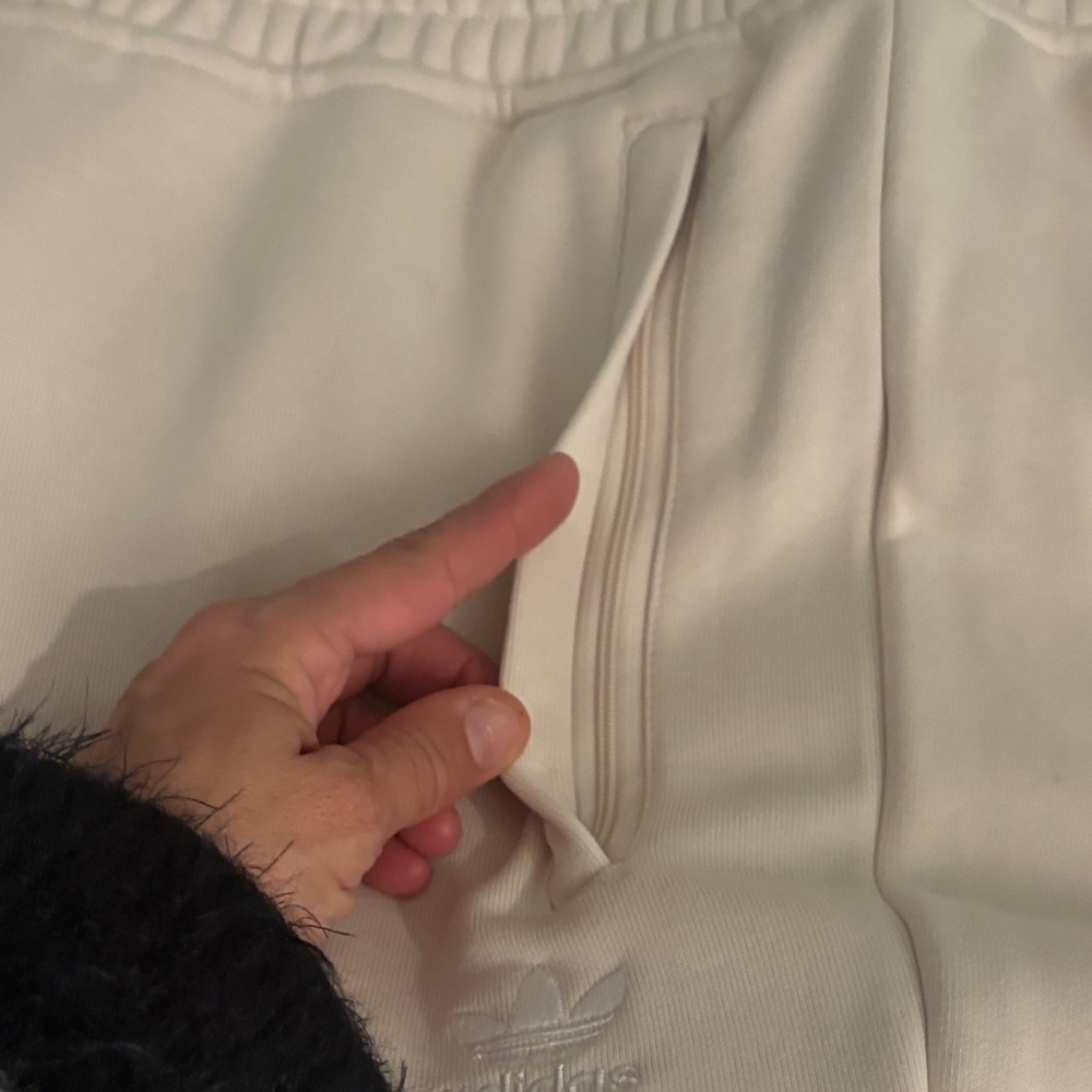 NWT Adidas Off-White TREFOIL ESSENTIALS Tracksuit Set - Picture 5 of 16